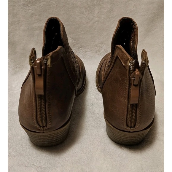 Top Moda Brown Ankle Booties Women's Size 5.5 Used - Picture 3 of 9